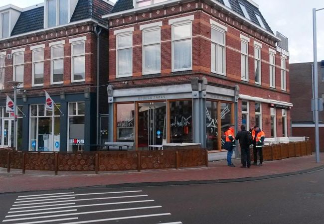 Zitobjecten en terrasschermen Oldambtplein Winschoten