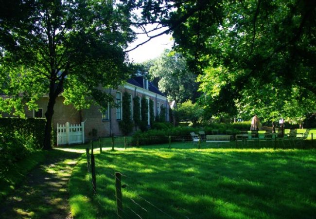 Omwonenden van Oldengaerde in Dwingeloo zijn enthousiast over de reconstructie van de Havezate