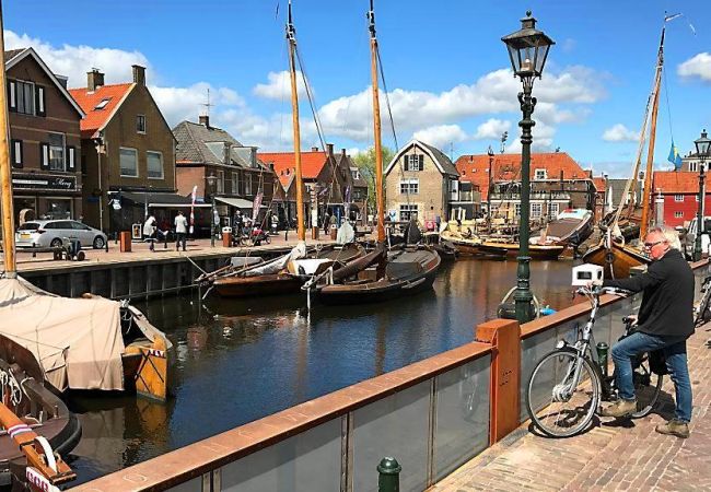 Officiële test flexibele waterkering Spakenburg geslaagd